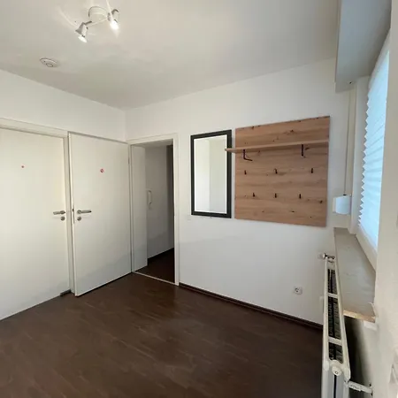 Moderne Monteurzimmer Vu בוכום