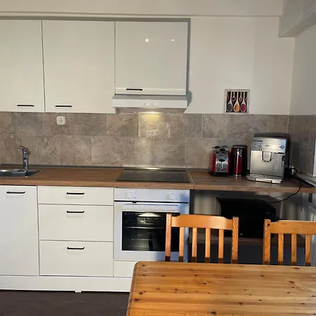 Moderne Monteurzimmer Vu בוכום